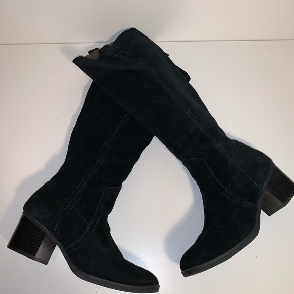 Black knee high boots - Picture 4 of 5